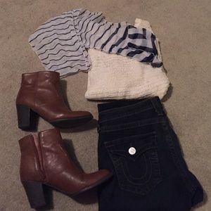 Lightweight blue and white striped scarf